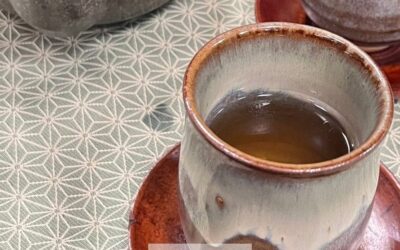 Over de heg 18: Op wandelreis in Japan: een helende ontmoeting, Japanse kruidenthee met recept
